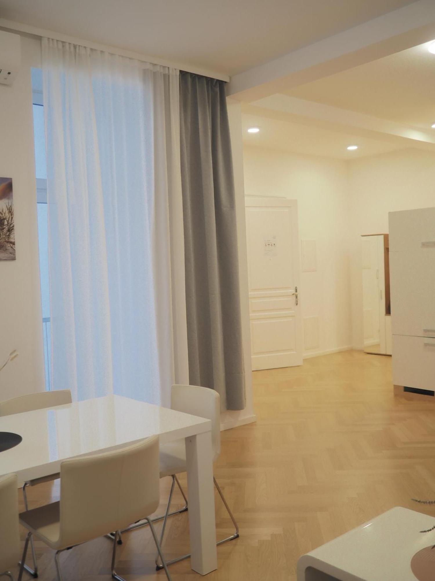 Home Sweet Home - Vienna Central מראה חיצוני תמונה